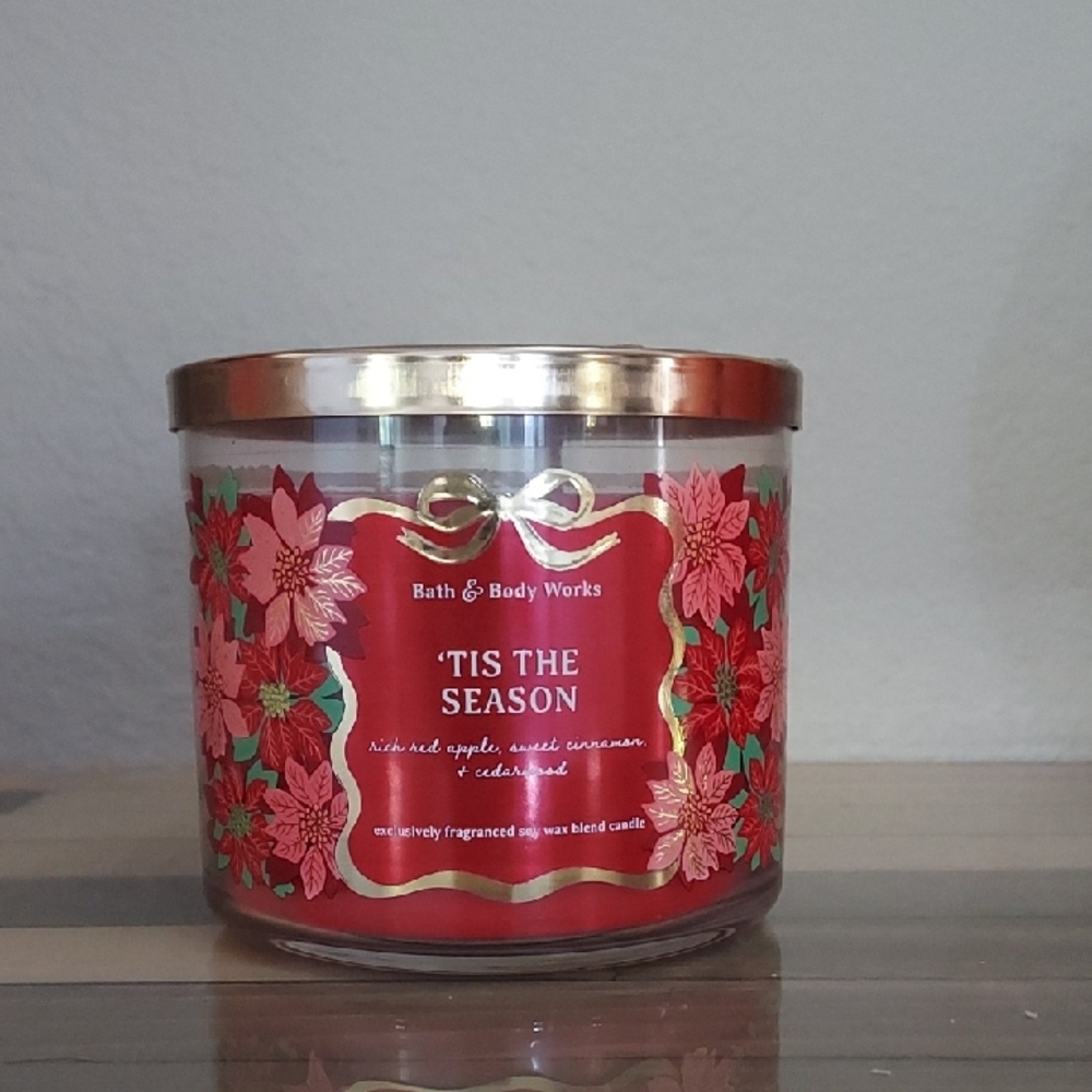 Bath & Body Works 'Tis the Season Red Candle